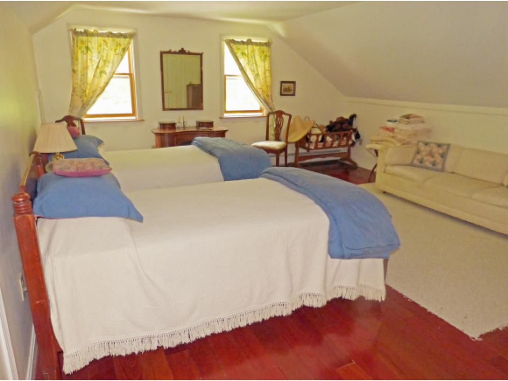 1275 New Boston Road Francestown, NH 03043 - Photo 16 of 22 Gallery Image 16