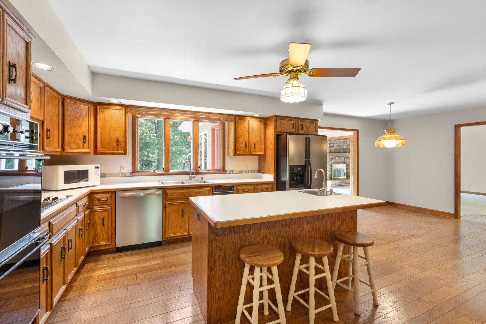 37W305 Crane Road St. Charles, IL 60175 - Photo 5 of 31