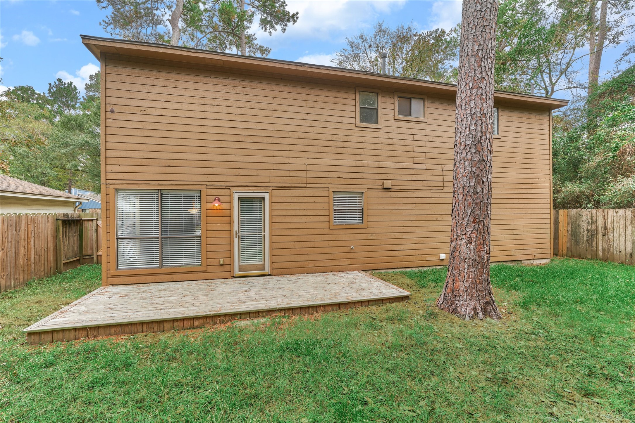 3 Field Flower Court Spring, TX 77380 - Photo 36 of 36 a front view of a house with garden
