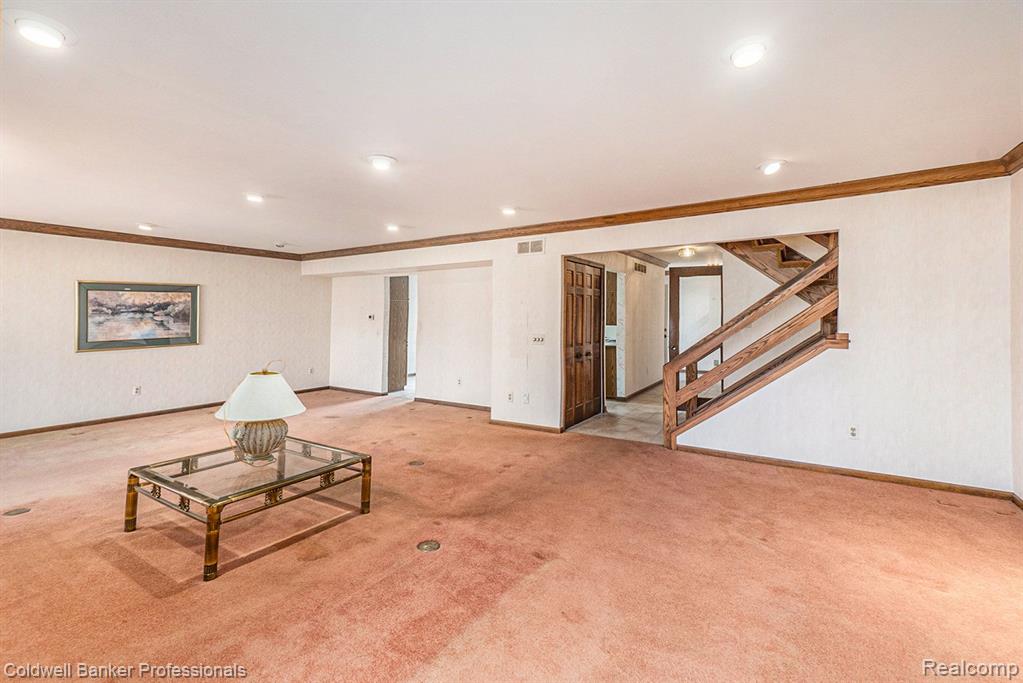 1754 Thomas Court Rochester Hills, MI 48309 - Photo 6 of 36