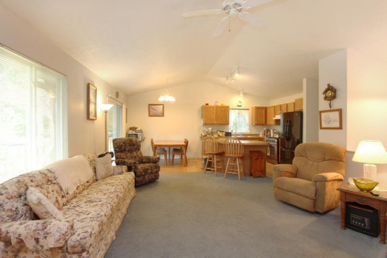 6466 Johnson Road Greenville, MI 48838 - Photo 5 of 26 IMG_6158