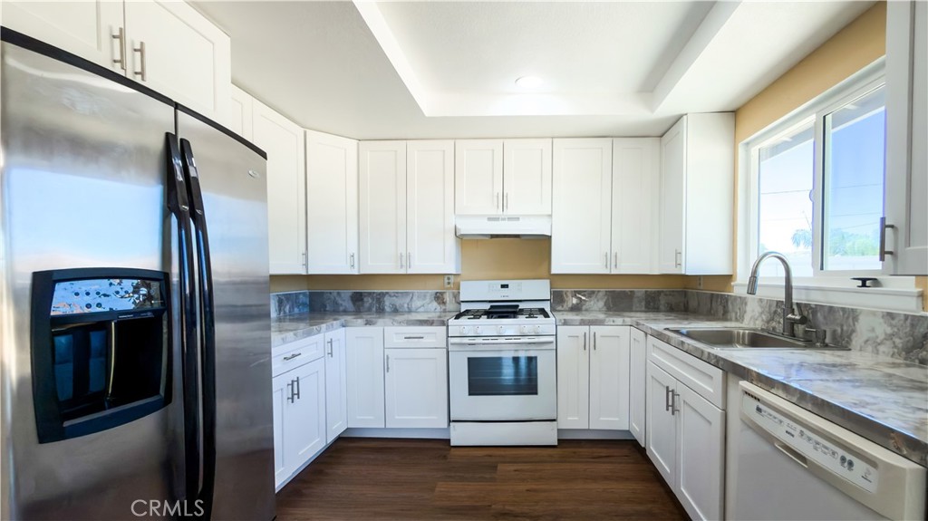 15576 Ute Road Apple Valley, CA 92307 - Photo 2 of 30 Gallery Image 2