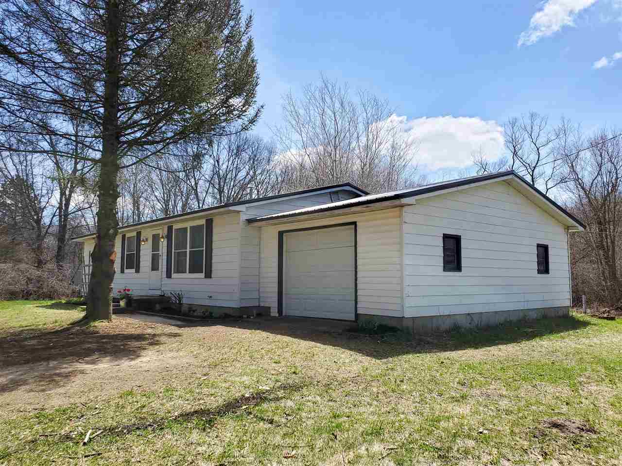3825 Browns Road Lake, MI 48632 - Photo 3 of 30 Gallery Image 3
