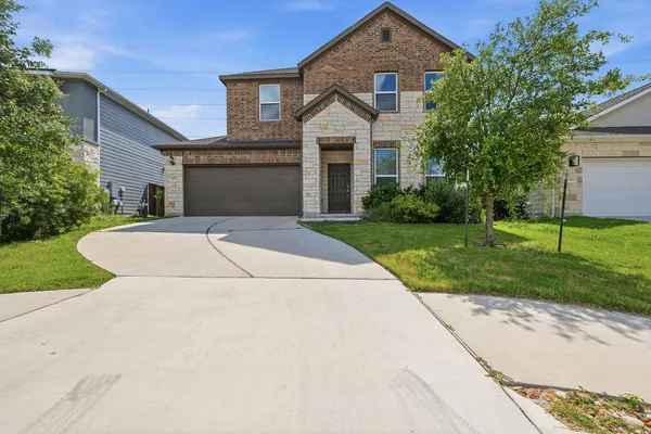 $2,790 | 205 Stinchcomb Road, Hutto, TX 78634