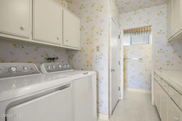 $1,989,000 | 19715 Komar Drive, Tarzana, CA 91356