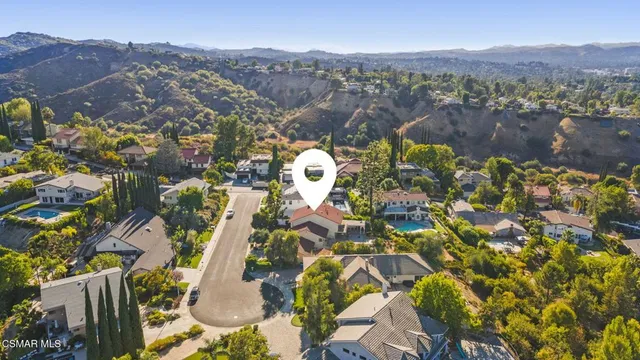 $1,989,000 | 19715 Komar Drive, Tarzana, CA 91356