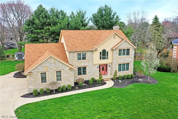 $549,900 | 8965 S Street Southeast, Warren, OH 44484