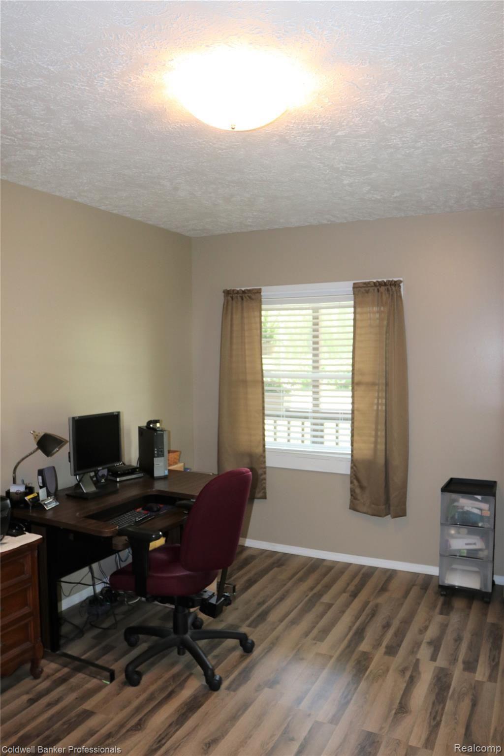 13121 Shaftsburg Road Perry, MI 48872 - Photo 17 of 41 16 13121 Bed 2.JPG