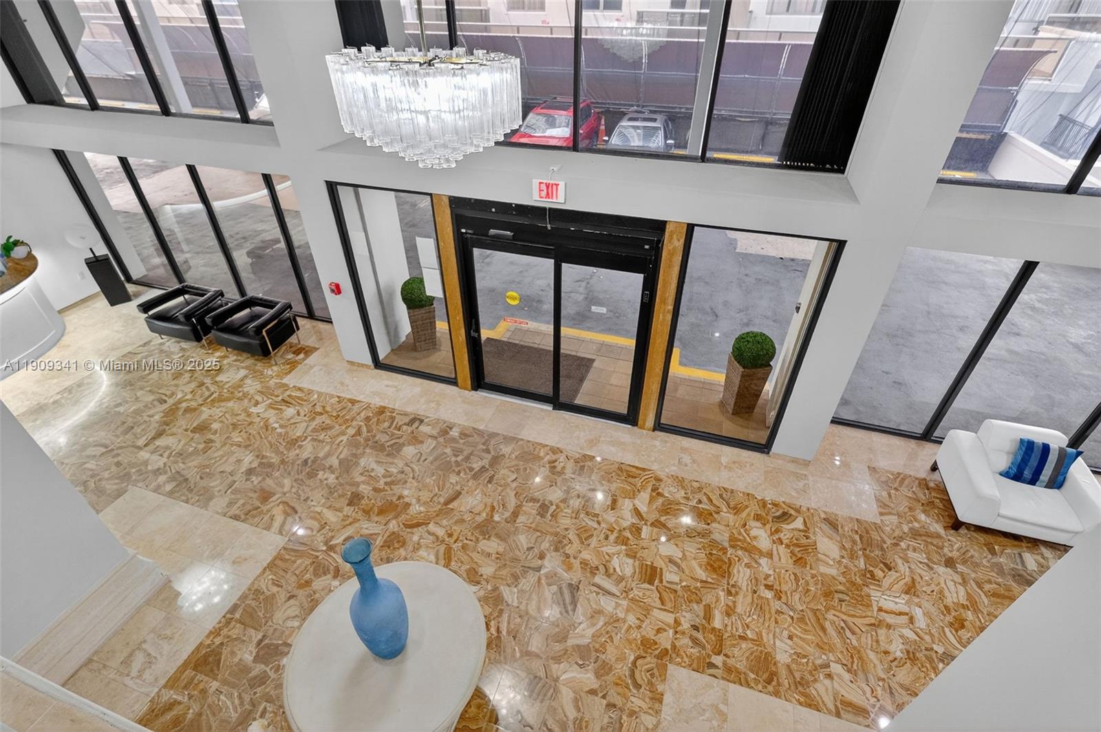 6061 Collins Avenue, Unit 7B Miami Beach, FL 33140 - Photo 10 of 41