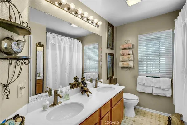 $1,299,899 | 25304 Rolling Greens Way, Saugus, CA 91350