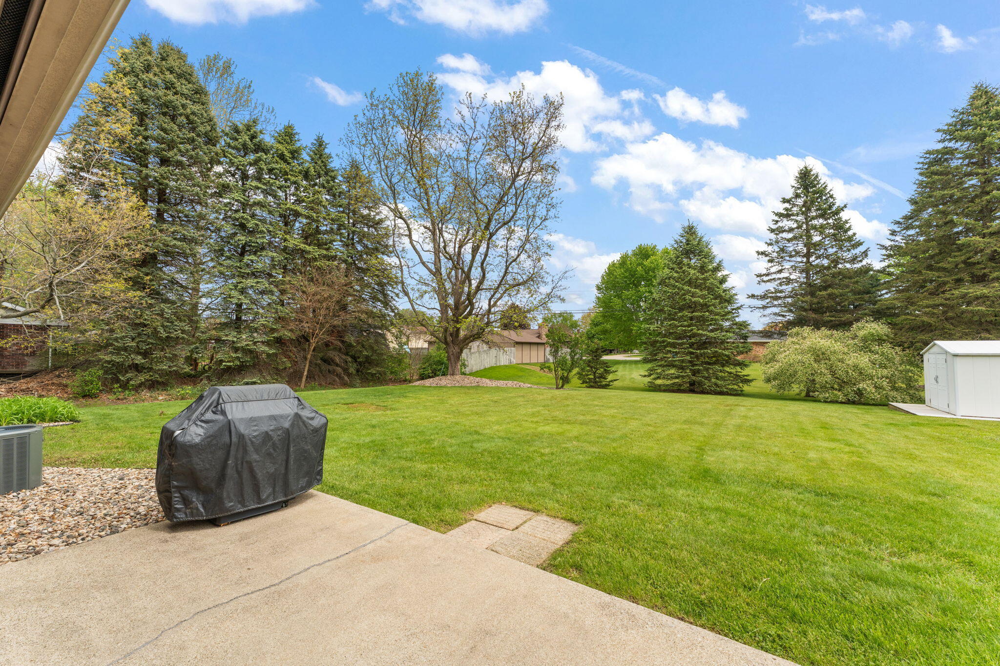 55944 Buckeye Road Mishawaka, IN 46545 - Photo 36 of 38 2048x1365