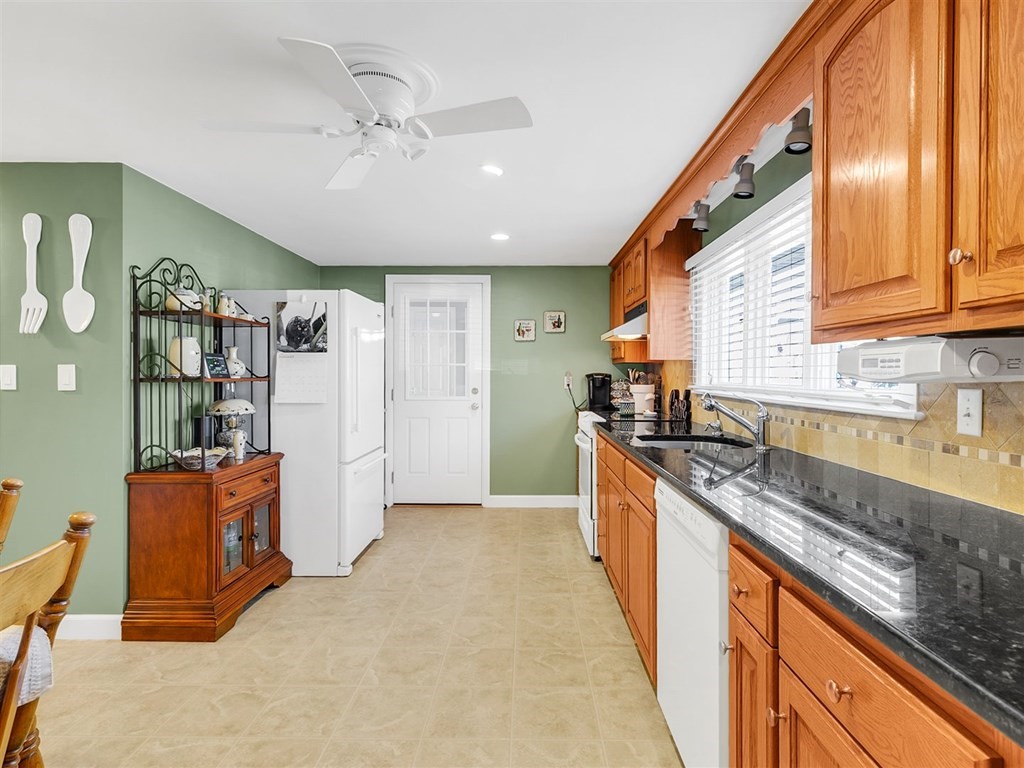 6 Joy Road Peabody, MA 01960 - Photo 11 of 27 Gallery Image 11