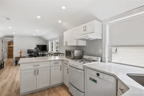 $1,499,000 | 19 Pine Lane, Bayville, NY 11709