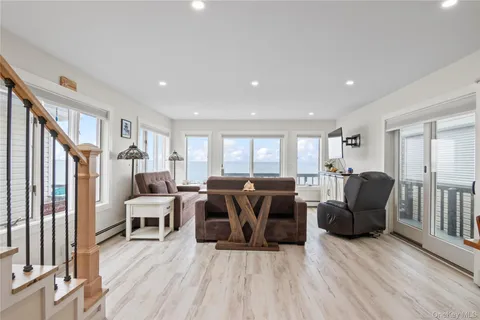 $1,499,000 | 19 Pine Lane, Bayville, NY 11709