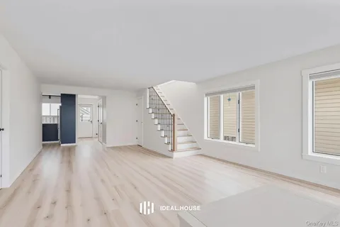 $1,499,000 | 19 Pine Lane, Bayville, NY 11709