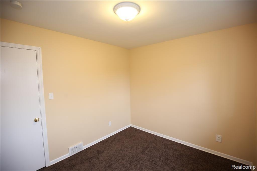 7635 Rivard Avenue Warren, MI 48091 - Photo 6 of 9