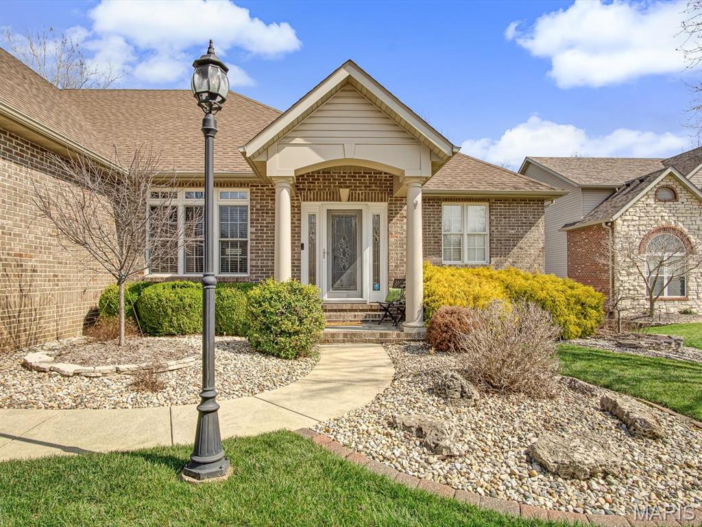 9 Timber Bluff Court Glen Carbon, IL 62034 - Photo 3 of 39