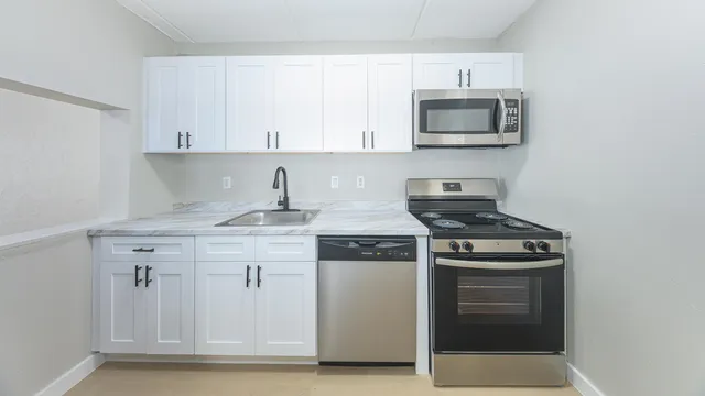 $1,350 | 2731 South Blair Stone Road, Unit B24, Tallahassee, FL 32301