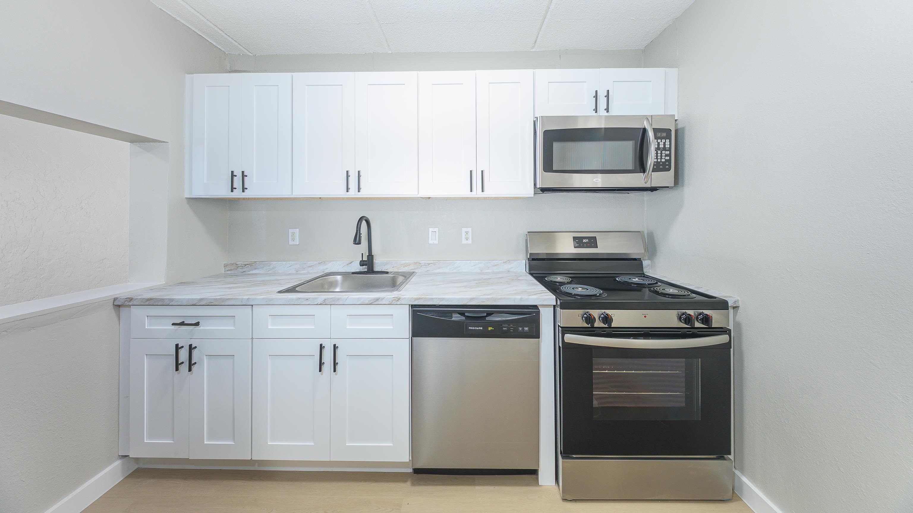 2731 South Blair Stone Road, Unit 24 Tallahassee, FL 32301 - Photo 4 of 21