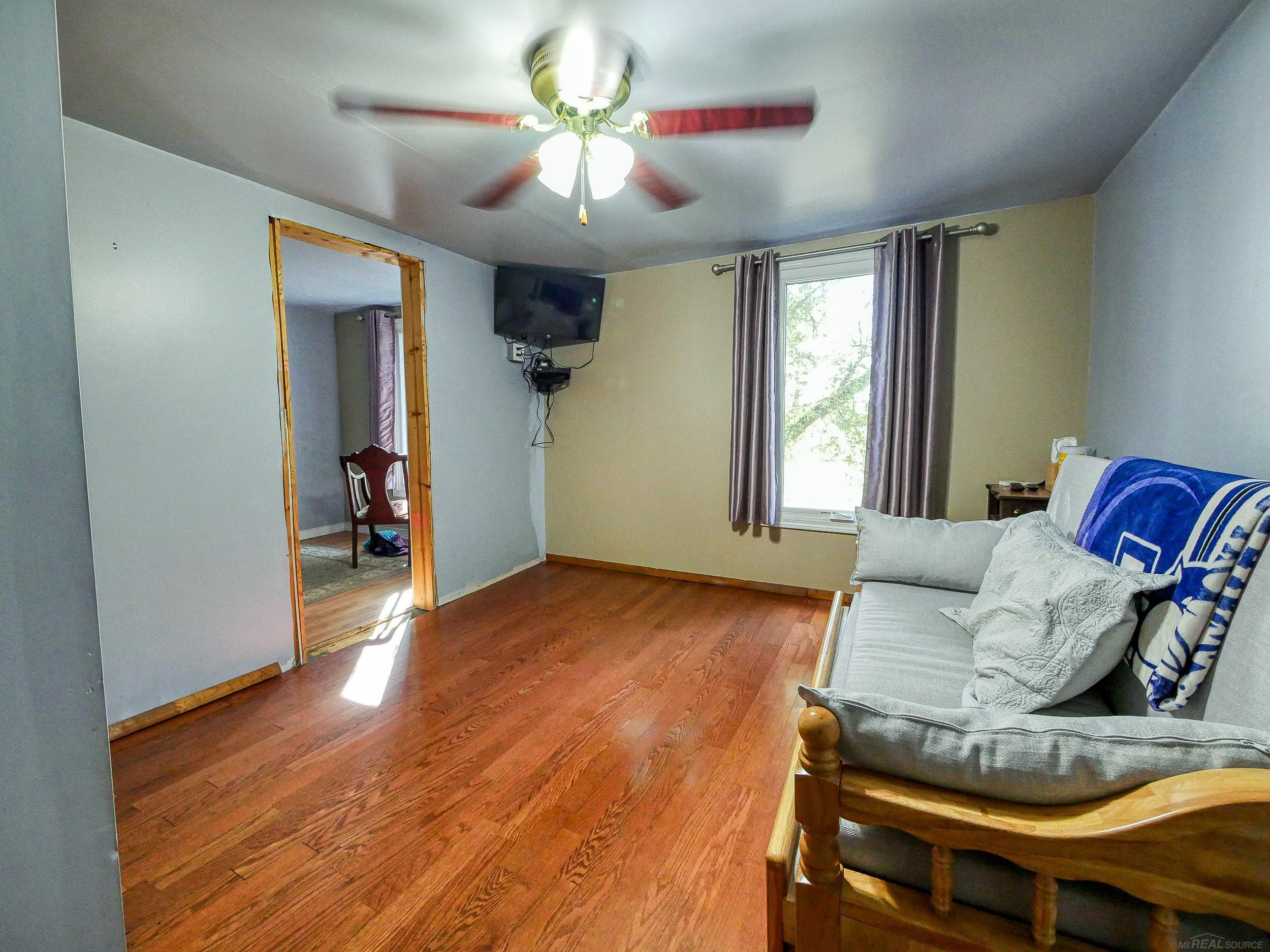 8706 Cork Road Avoca, MI 48006 - Photo 13 of 34