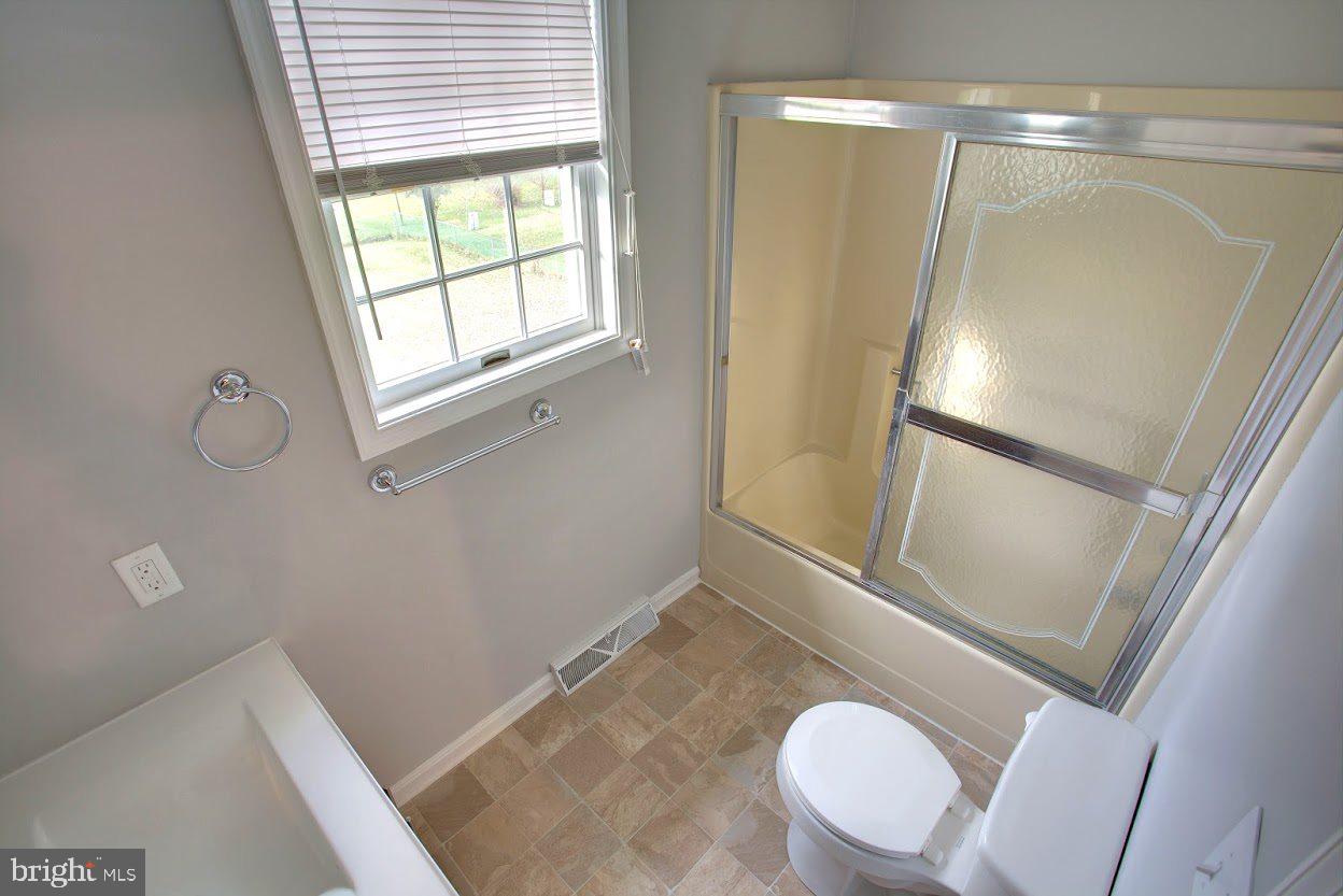 950 Haines Road York, PA 17402 - Photo 14 of 29 Gallery Image 14