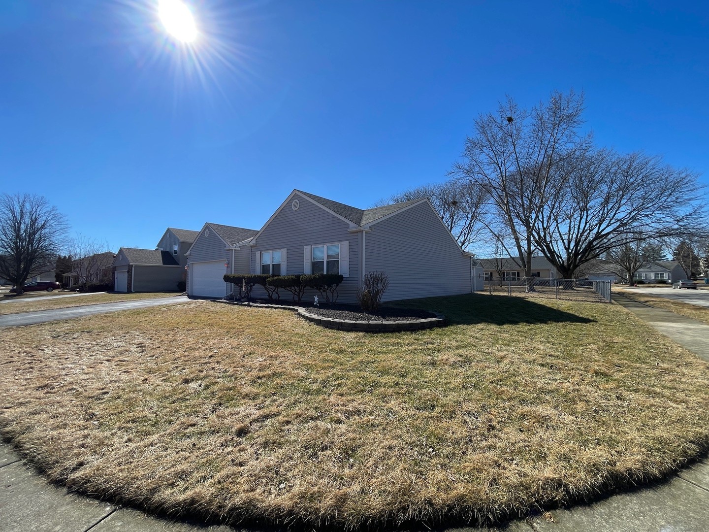 910 Fieldside Lane Aurora, IL 60504 - Photo 2 of 3