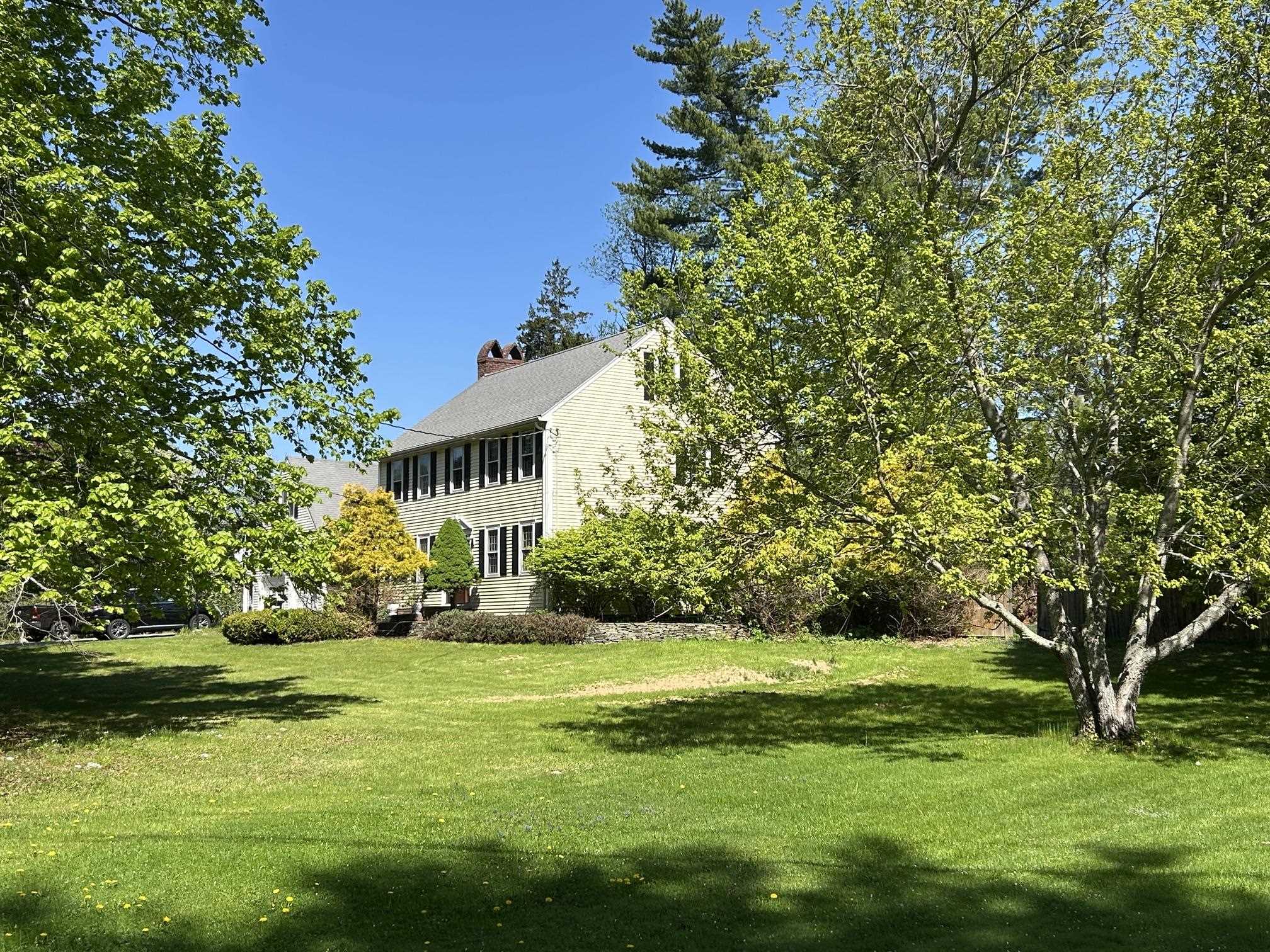 9 Oak Ridge Road Kensington, NH 03833 - Photo 2 of 60