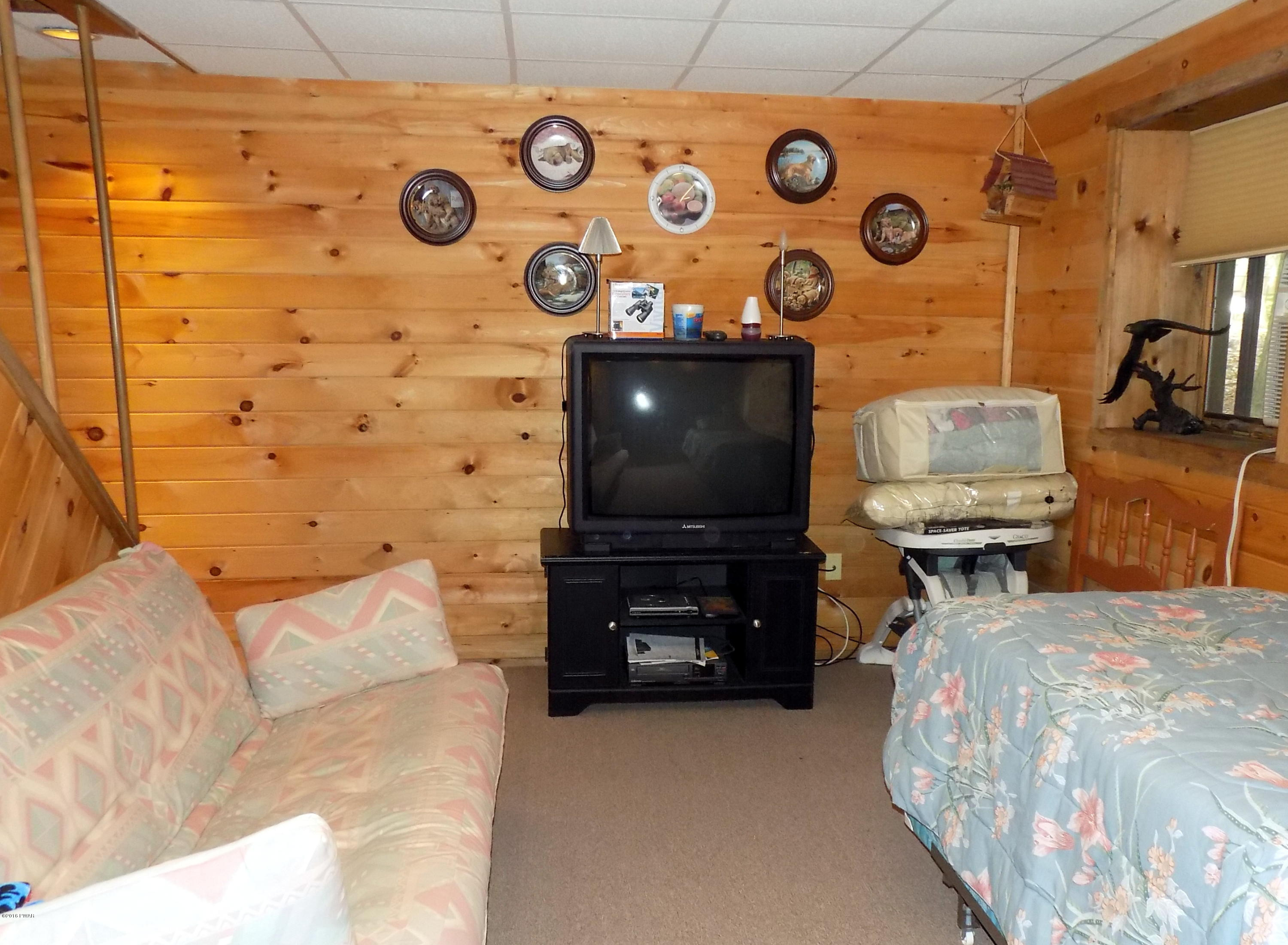 1131 Mustang Road Lake Ariel, PA 18436 - Photo 9 of 48