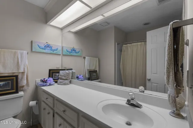 $395,000 | 243 Bayview Drive, Madison, MS 39110