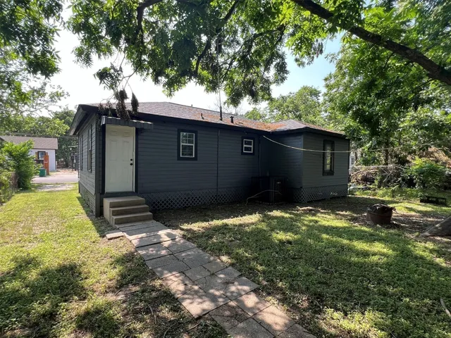 $1,500 | 2910 Lavender Street, Houston, TX 77026