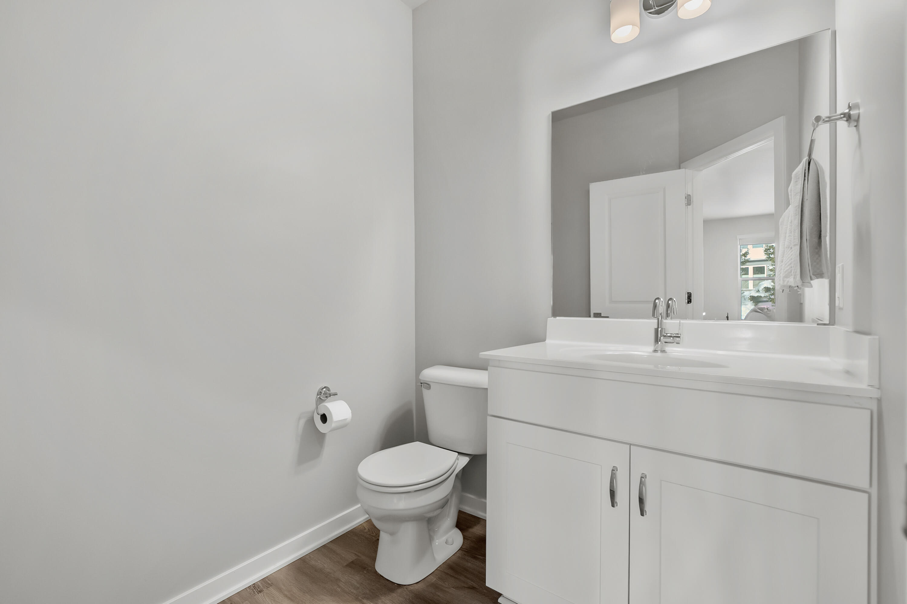 4128 Enclave Way Kalamazoo, MI 49009 - Photo 13 of 32 Powder Room