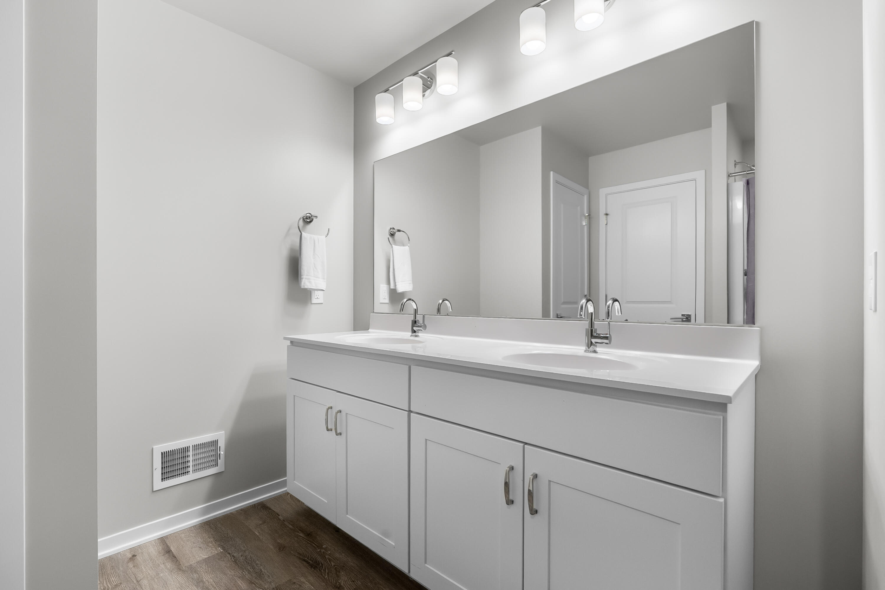 4128 Enclave Way Kalamazoo, MI 49009 - Photo 18 of 32 Primary bathroom