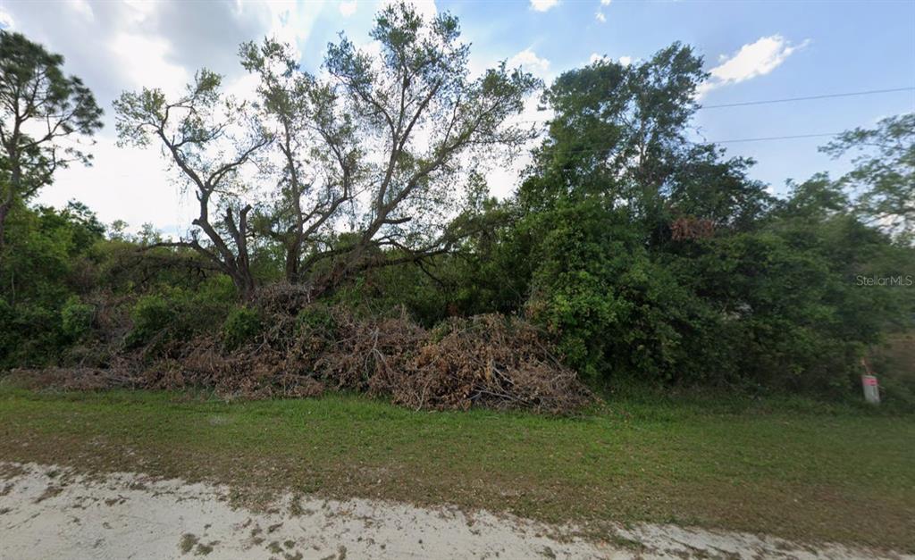 Northeast 3rd Avenue Okeechobee, FL 34972 - Photo 2 of 7