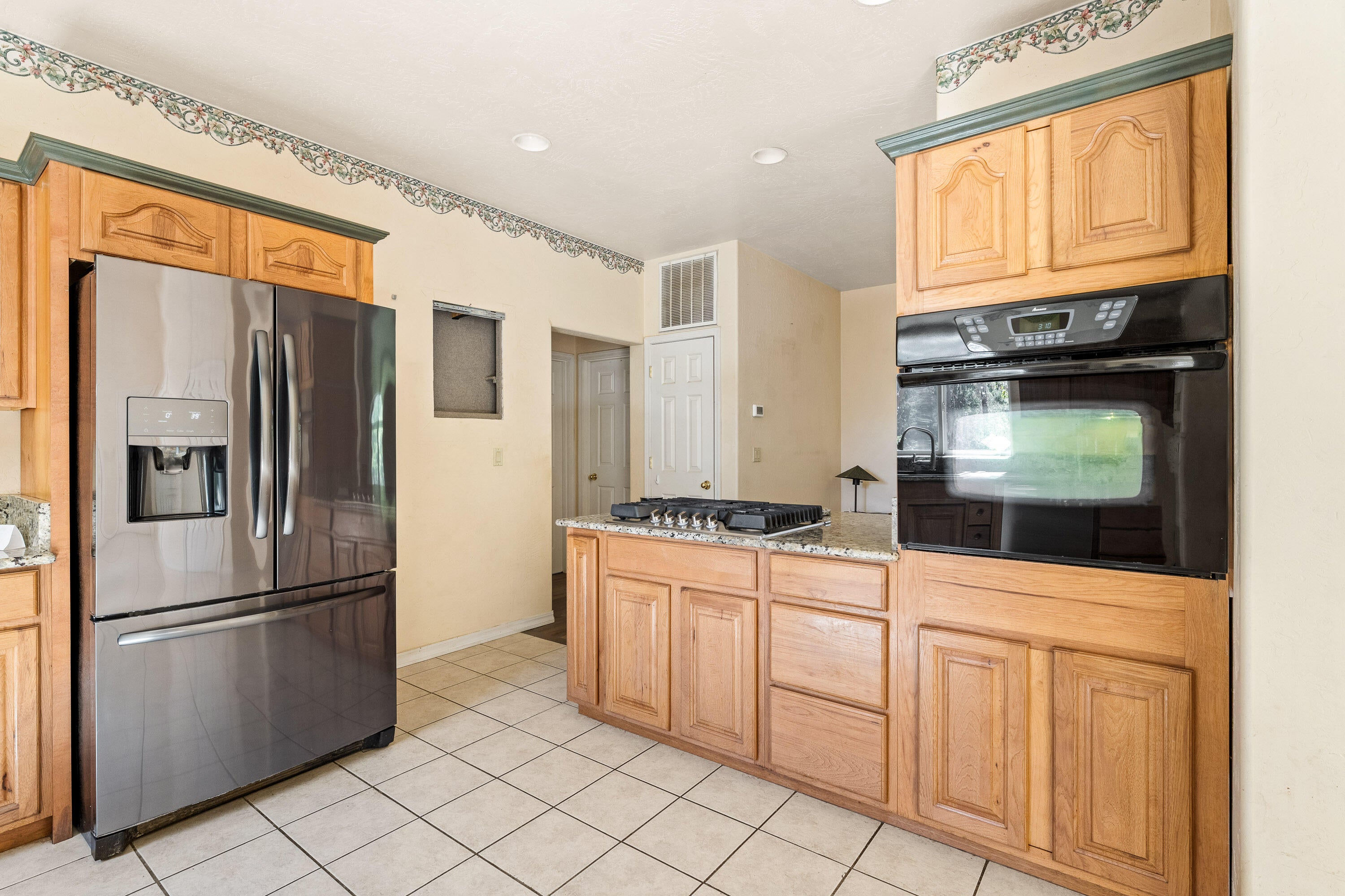 2600 Draper Valley Road Selma, OR 97538 - Photo 11 of 37 INT (7 of 22)