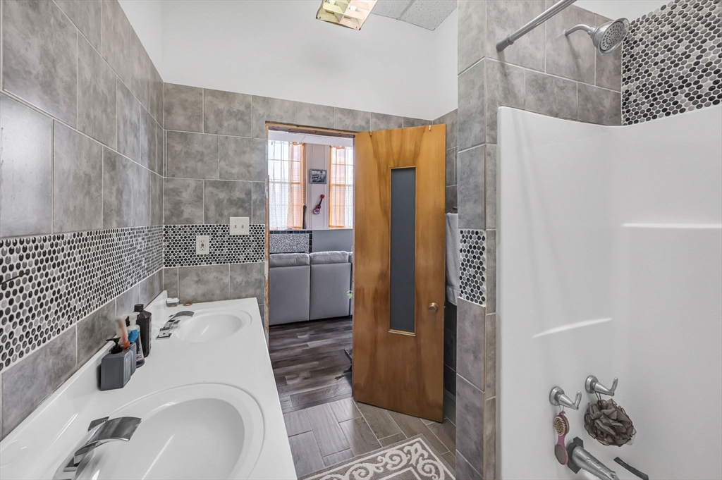 40 Pecks Road Pittsfield, MA 01201 - Photo 32 of 37
