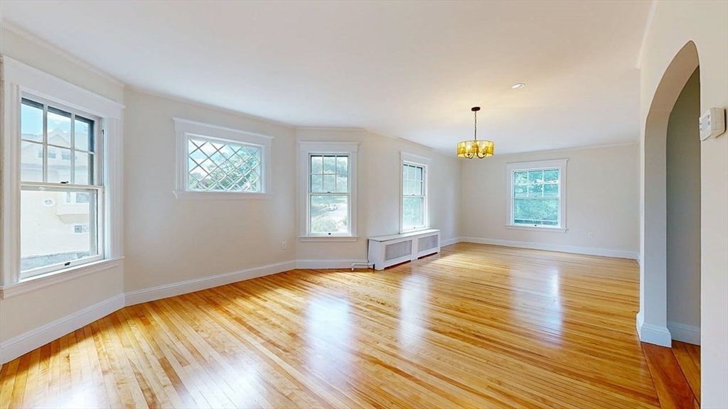911 Pleasant Street Worcester, MA 01602 - Photo 23 of 42