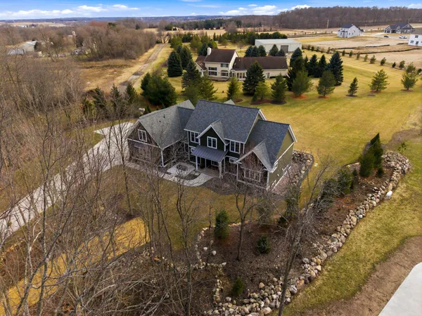 $1,299,999 | 3815 Densmore Court, Slinger, WI 53086