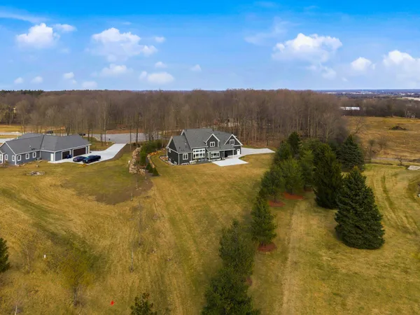 $1,299,999 | 3815 Densmore Court, Slinger, WI 53086