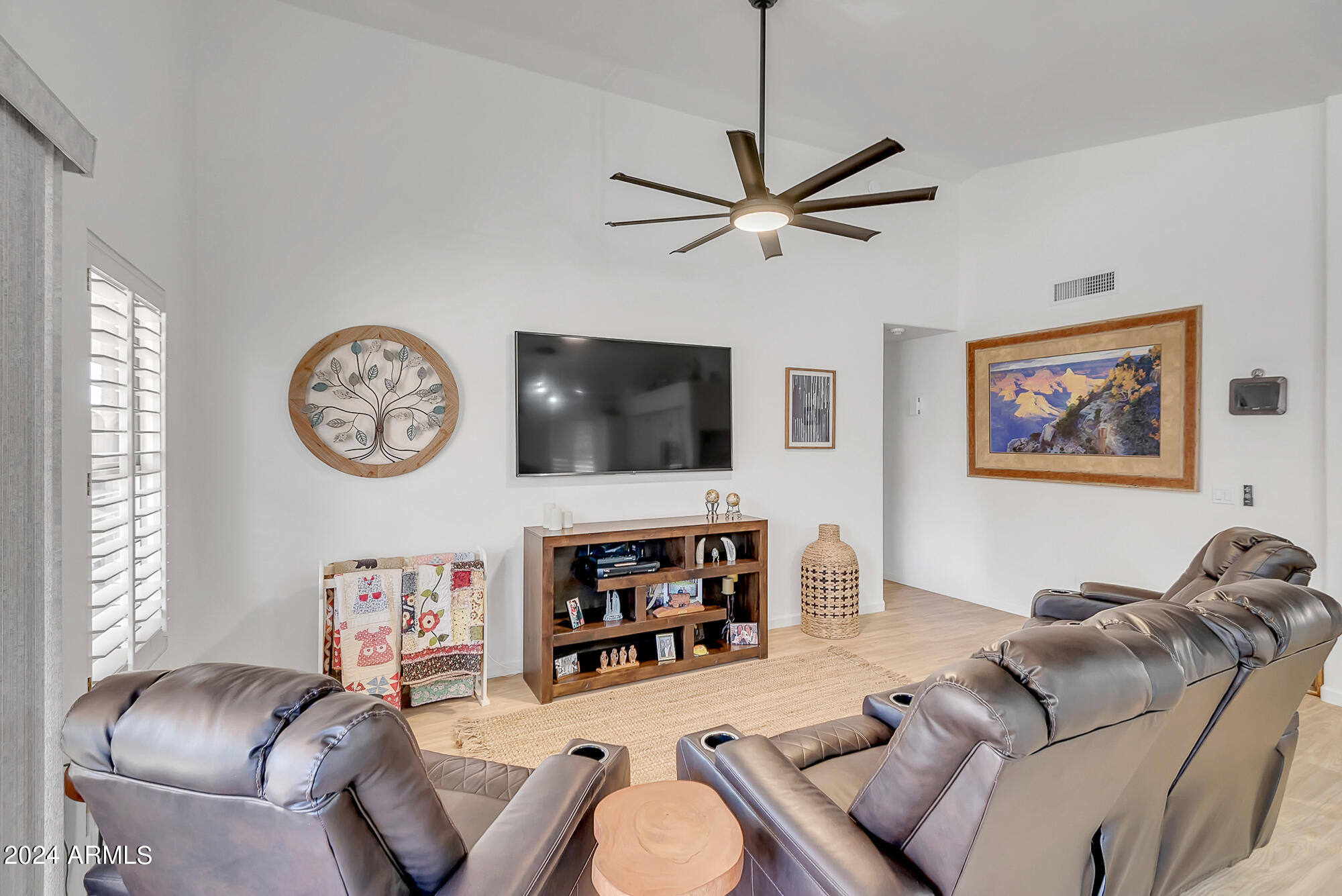 7673 West Calavar Road Peoria, AZ 85381 - Photo 10 of 30 DSC_4675