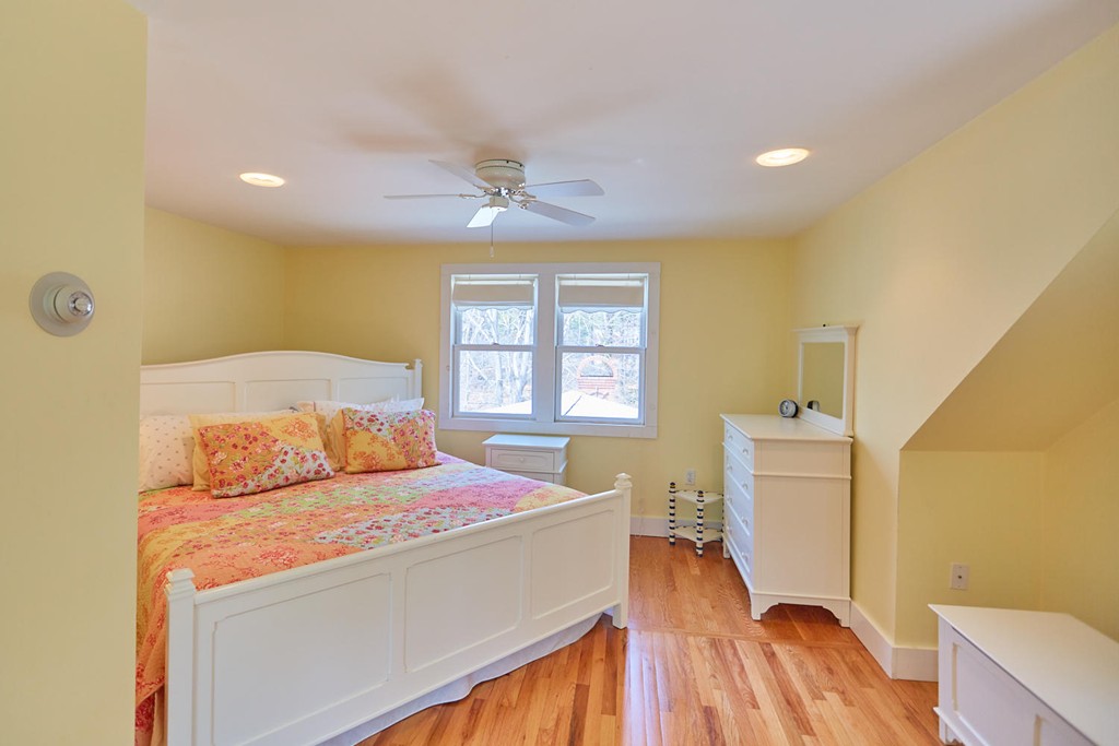 90 Pilgrim Spring Road Wellfleet, MA 02667 - Photo 15 of 25
