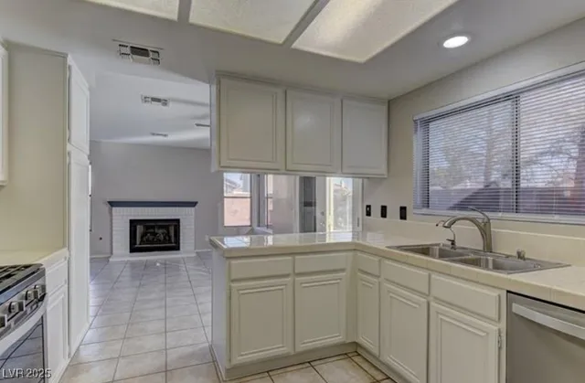 $3,200 | 356 Amalfi Street, Henderson, NV 89074