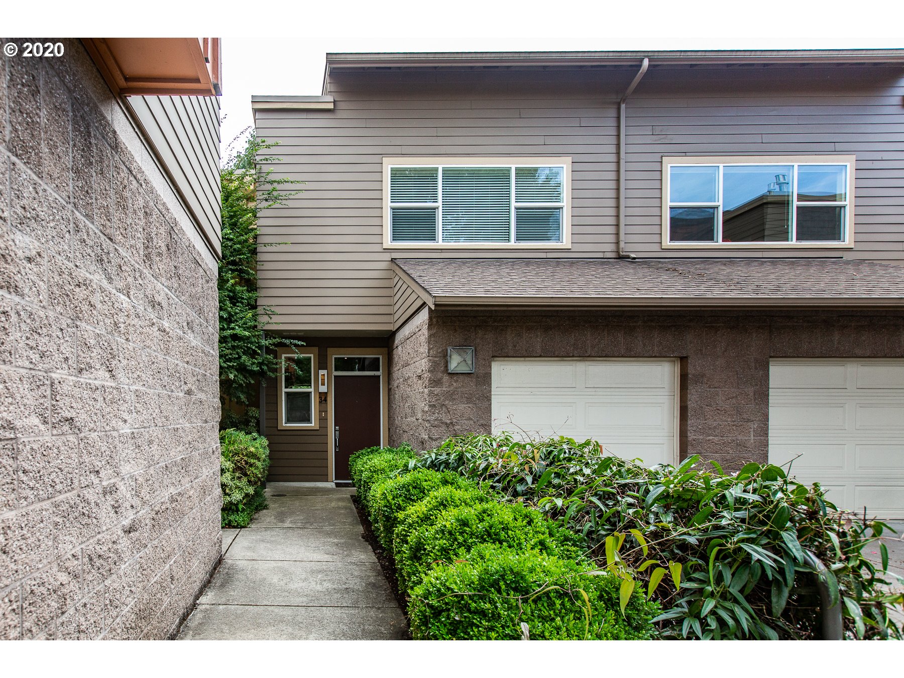 327 Rustic Place, Unit 34 Eugene, OR 97401 - Photo 1 of 23 Gallery Image 1