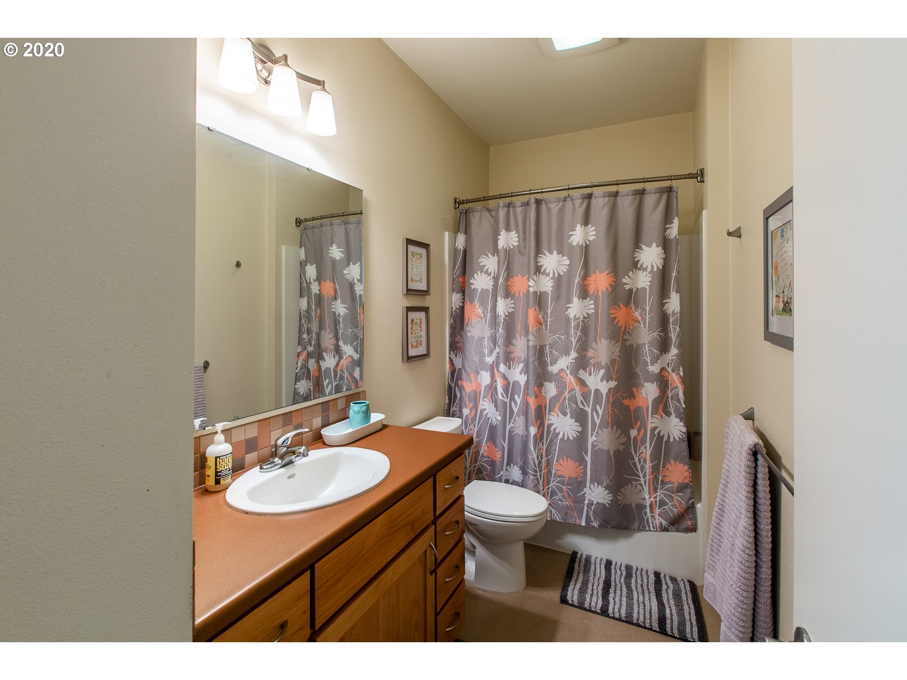 327 Rustic Place, Unit 34 Eugene, OR 97401 - Photo 14 of 23 Gallery Image 14