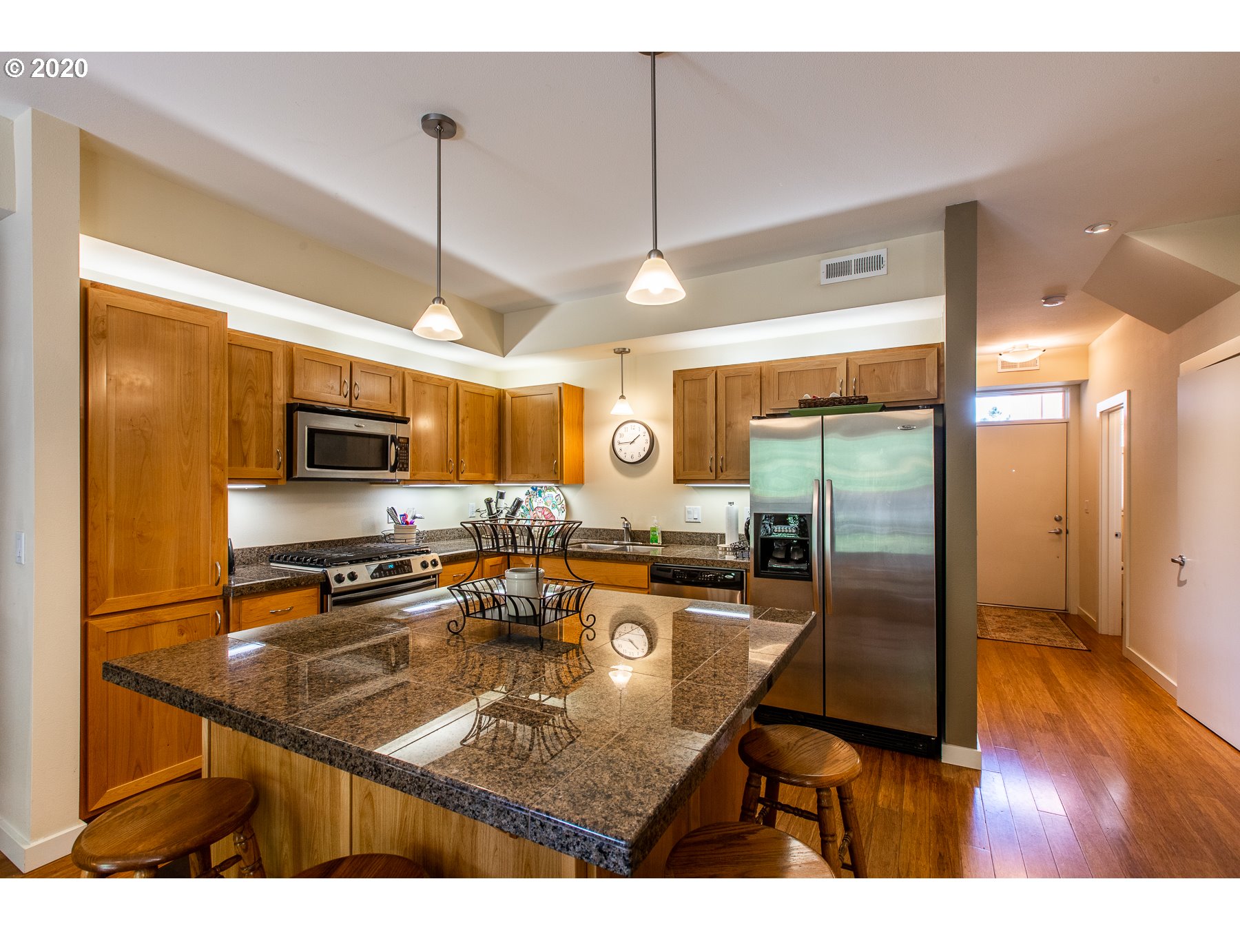 327 Rustic Place, Unit 34 Eugene, OR 97401 - Photo 9 of 23 Gallery Image 9