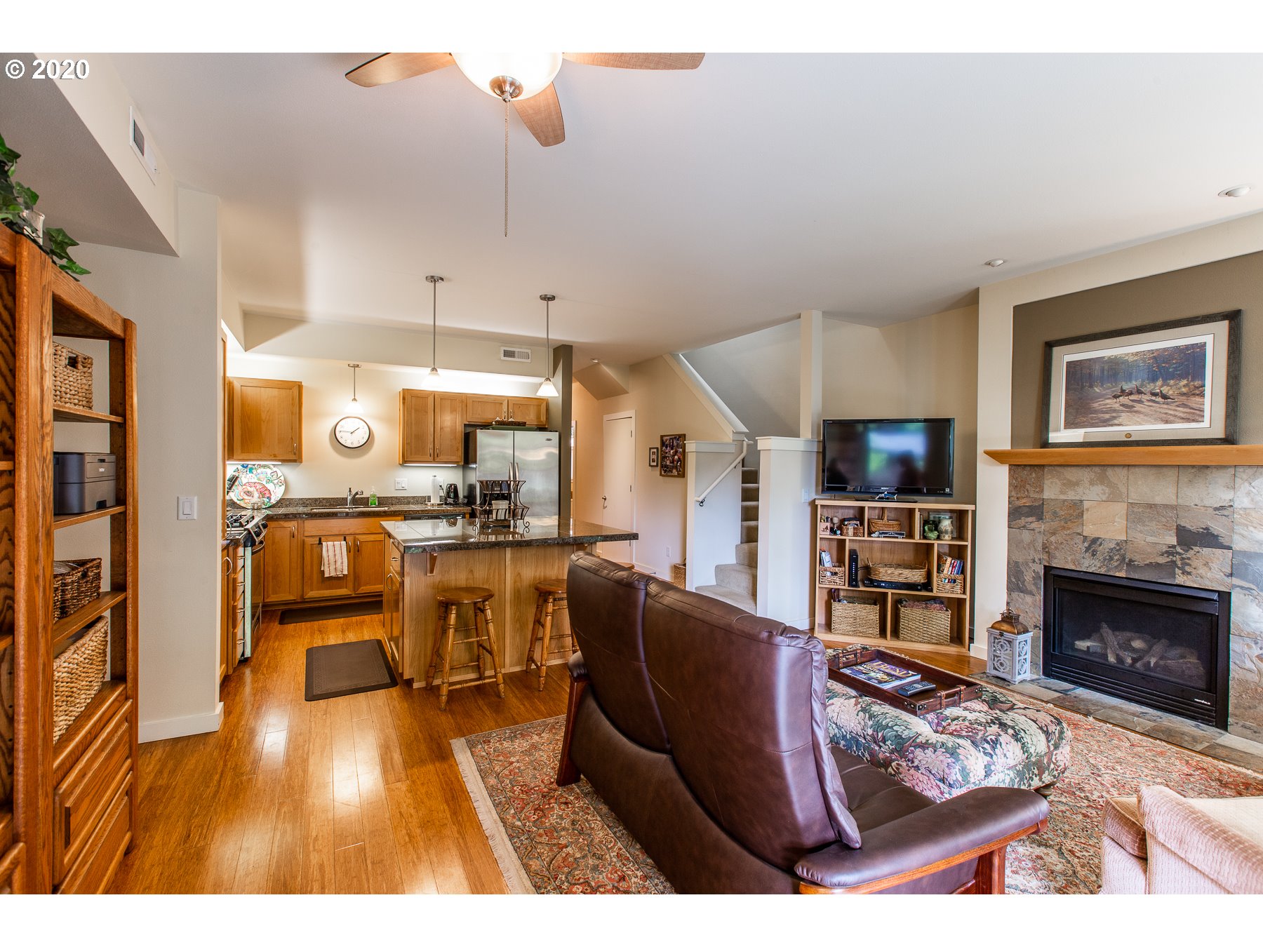 327 Rustic Place, Unit 34 Eugene, OR 97401 - Photo 10 of 23 Gallery Image 10