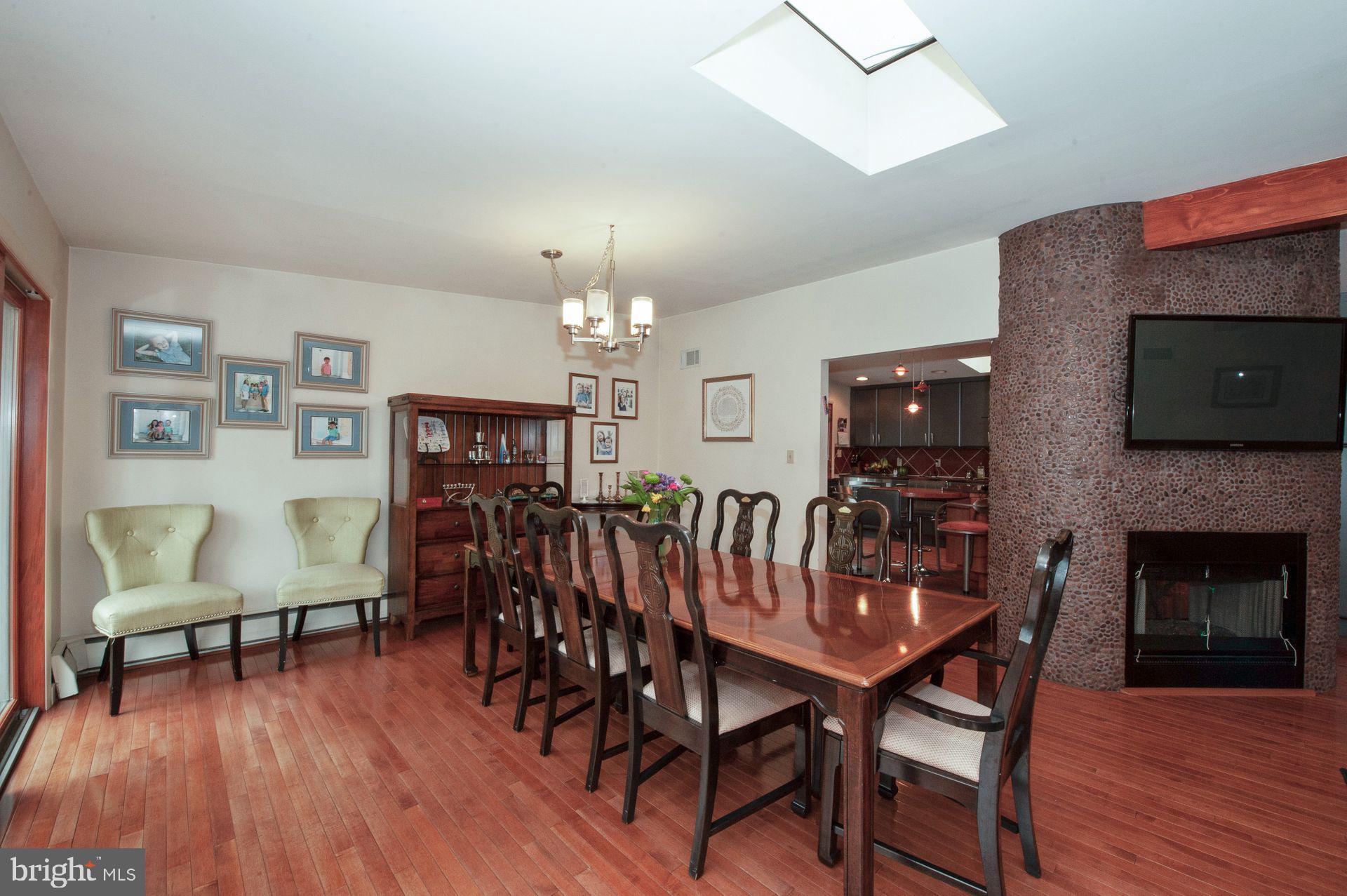 3223 Midfield Road Baltimore, MD 21208 - Photo 5 of 32 Dining Room
