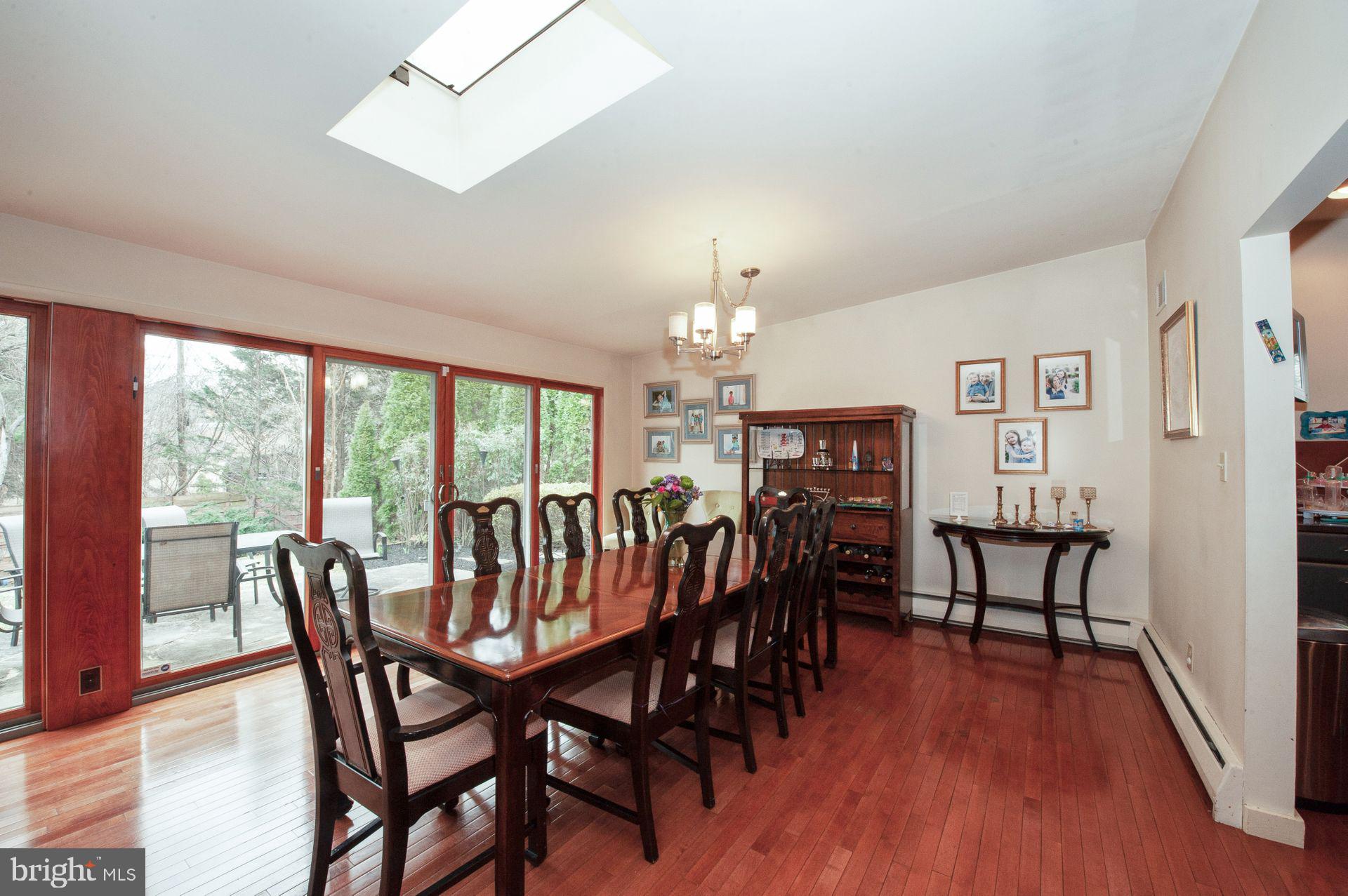 3223 Midfield Road Baltimore, MD 21208 - Photo 6 of 32 Dining Room