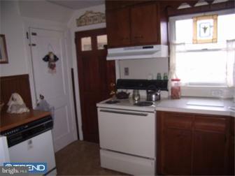 1208 Meadow Road Woodlyn, PA 19094 - Photo 8 of 12 Kitchen