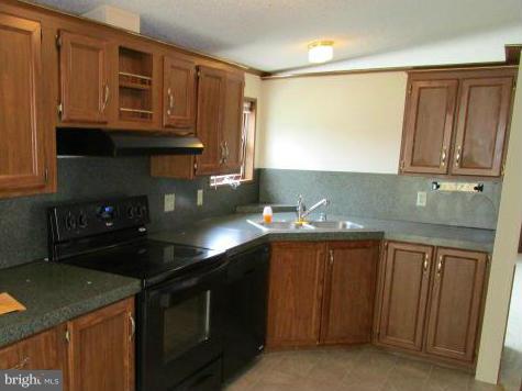 13913 Blairs Valley Road Clear Spring, MD 21722 - Photo 15 of 28 Kitchen