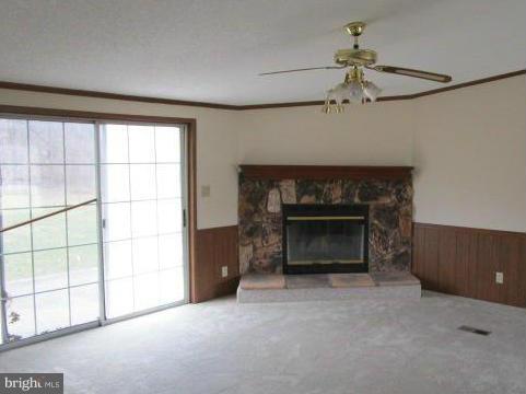 13913 Blairs Valley Road Clear Spring, MD 21722 - Photo 8 of 28 Living Room
